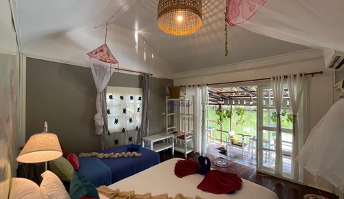 Aircon Bungalow Lagoon View A1