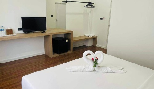 Deluxe Double Room, City View