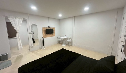 Standard Room, 1 King Bed, City View