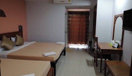 Deluxe Triple Room, 2 Twin Beds, Non Smoking, Balcony