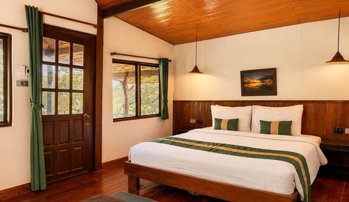 Classic Bungalow, Balcony, Partial Ocean View