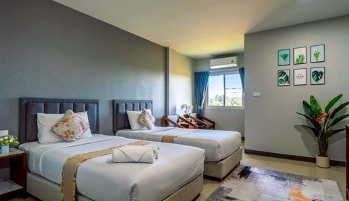 Standard Twin Room