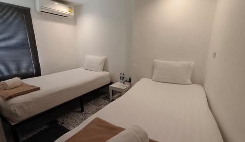Standard Twin Room