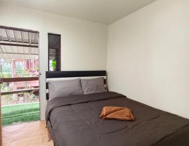 Single Room with Private Bathroom