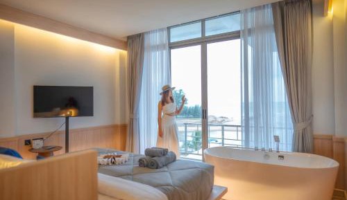 King Suite with Sea View