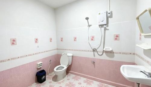 Mixed Dormitory Room