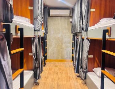 8-Bed Mixed Dormitory Room