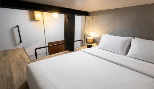 Double Room with Shared Bathroom