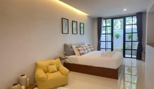Deluxe Double Room with Shower