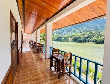 King Room with Lake View