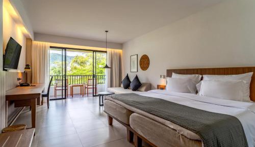 Grand Deluxe Room