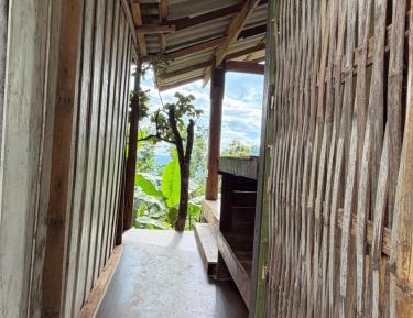 Deluxe Room (2 Adults + 1 Child)