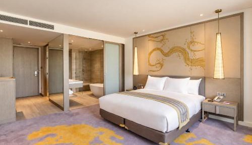 Standard King Room with Pool View