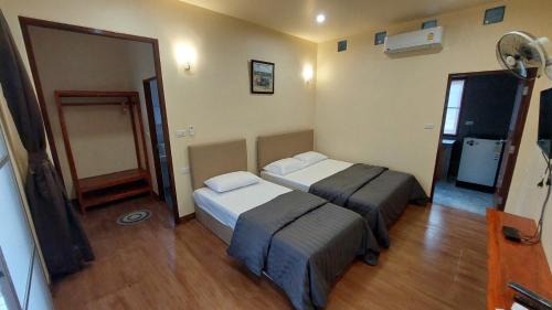 Triple Room with Balcony