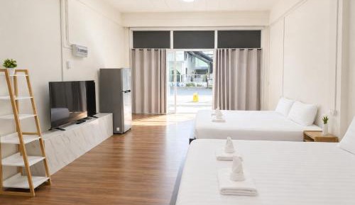 Deluxe Family Room