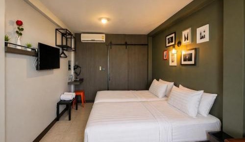 Twin Room with Private Bathroom