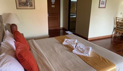 Deluxe King Room