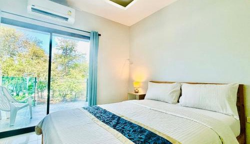 Queen Room with Balcony