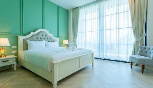 Standard King Room