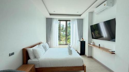Queen Room with Garden View