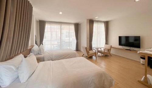 Twin Room with Pool View