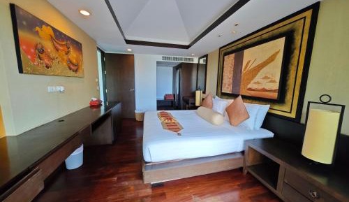 Family Pool Villa