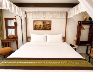 Double or Twin Room with Pool View