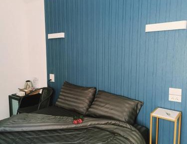 Deluxe Queen Room