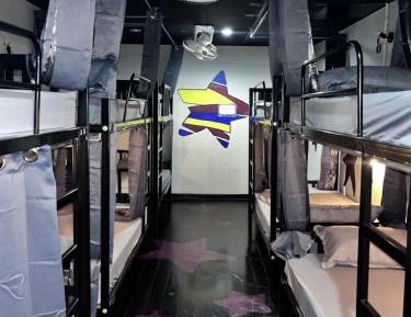 Bunk Bed in Mixed Dormitory Room