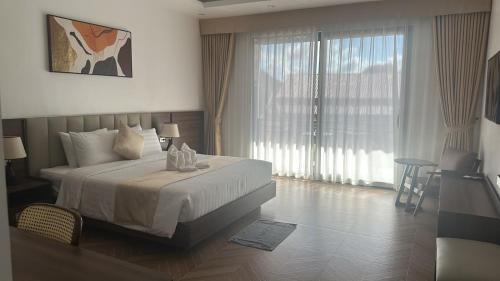 King Room with Balcony