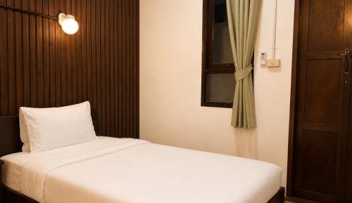 Small Single Room