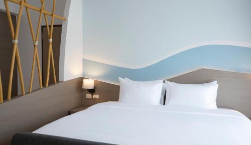 Centra Suite King Room