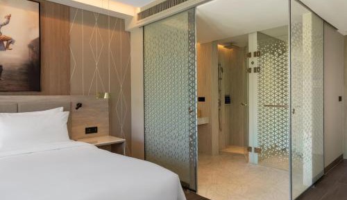 Superior Room with Balcony – Ocean Front