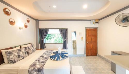 Junior Sunset View Room