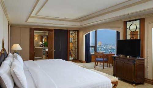 One-Bedroom Presidential Suite with River View