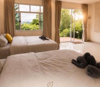 Quadruple Room with Terrace