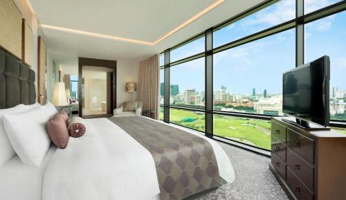 Caroline Astor Suite 1 Bedroom Suite, Golf course view, Corner room