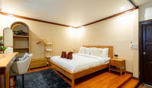 Deluxe King Suite