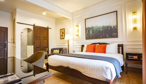 Double Room with Private Bathroom