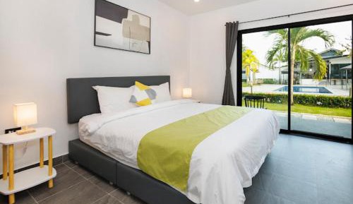 Double Room with Pool View