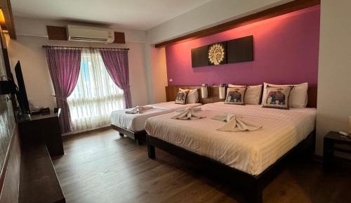 Deluxe Family Room