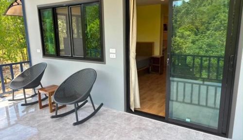Villa with Garden View