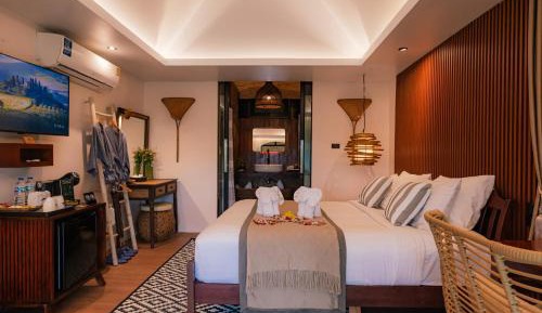 Deluxe King Room