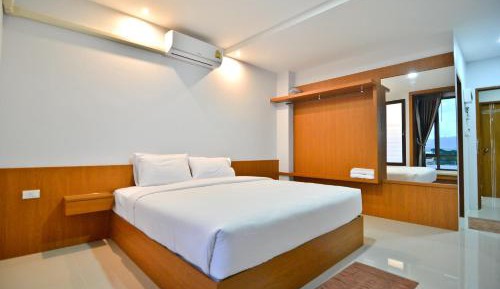 Standard Queen Room
