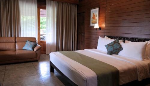 Junior Suite with Balcony