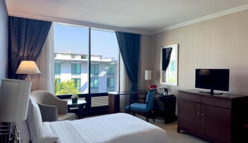 Twin Room with Club Access