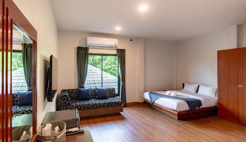 Deluxe King Room