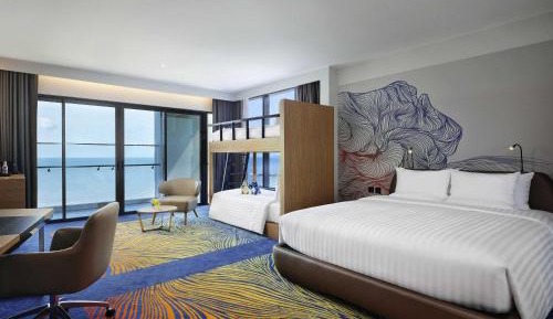Family Suite, Lounge Access, Balcony, Sea View - 1 King Bed and 1 Bunk Bed