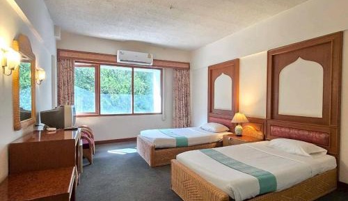 Standard Twin Room