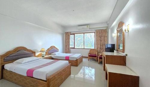 Deluxe Twin Room